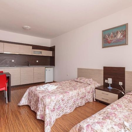 Guest Apartments Co Morenia Sunny Beach Dış mekan fotoğraf